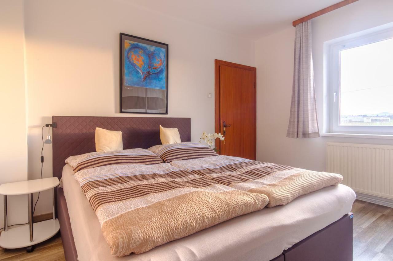 Ferienwohnung Agerblick 3 Zimmer Mit Kueche, 83M2 Lenzing Exterior foto